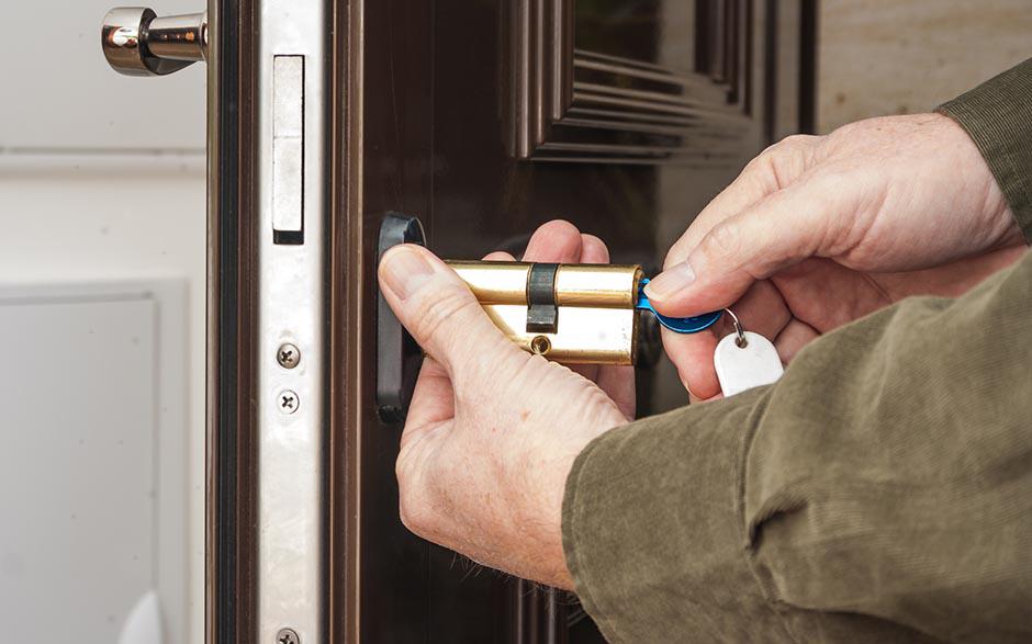 ouverture porte blindée Bricard Istres